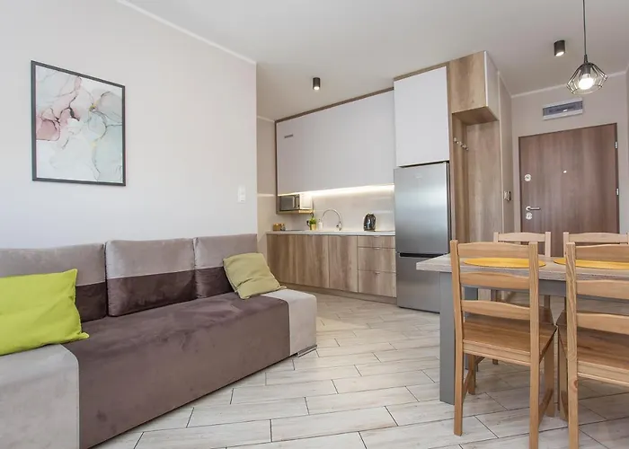 Urban Jungle - Lara Apartment